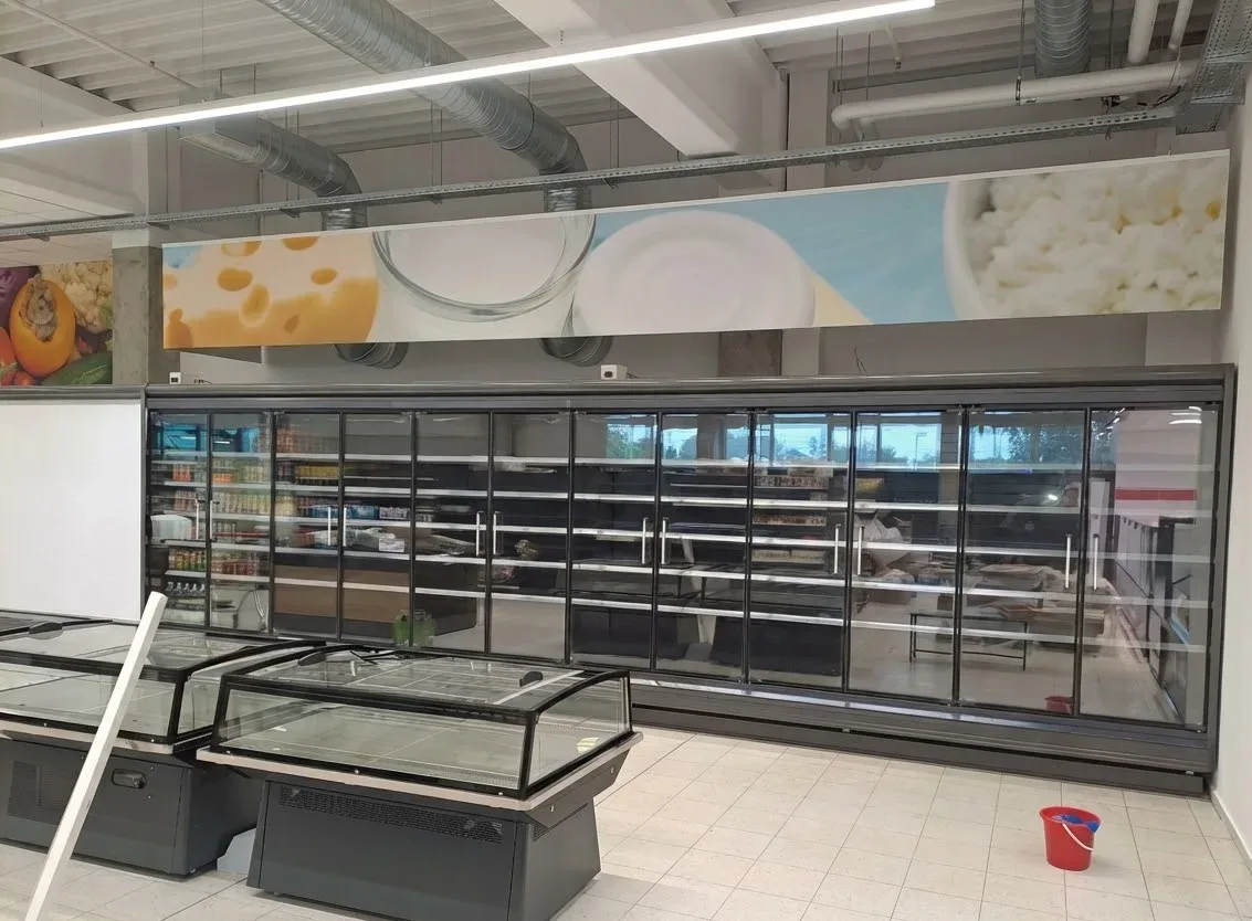 Montáž chladicích vitrín v prodejně